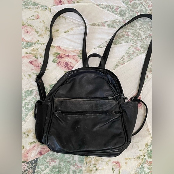 Small black leather backpack - Picture 5 of 12